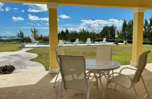 Treasure Cay House | Family estate guest house on the Treasure Cay Beach with beautiful pool.