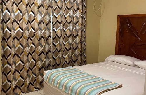 Nassau Apartment | Family-Friendly 2 Bedroom 1 Bath Fully equipped AirBnB! Complimentary Amenities!