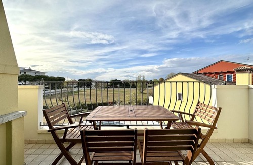 San Briccio Apartment | Ferienwohnung 200m vom Meer Entfernt mit Parkplatz und Zwei Schlafzimmern