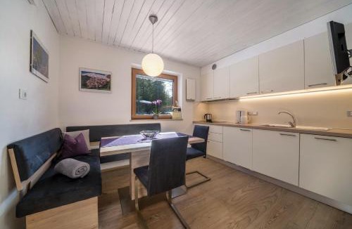 Avelengo Apartment | Ferienwohnung Kesselberg Edelweiss