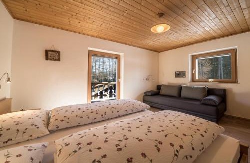 Avelengo Apartment | Ferienwohnung Kesselberg Edelweiss