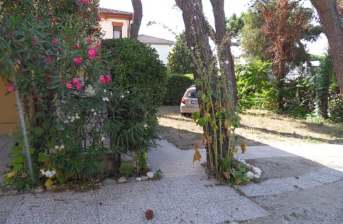 Rosolina Mare Apartment | Flat in a villa surrounded by garden