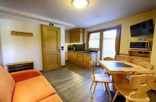 Teola Apartment | Flat Li Reza - Baita Cusini with mountain view, wellness area and Wi-Fi