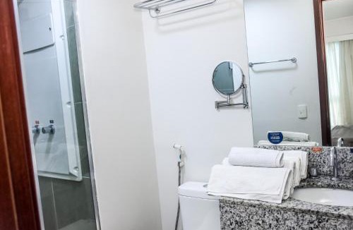Camorim Apartment | FLAT VPM - Cozinha, Varanda, Ar Cond, Estacionamento, Cama Queen, Vista Incrível, 400mb Wi-fi, TV Smart, Serviços de Streaming, Ducha Forte, Próximo a Barra da Tijuca e Recreio, 10min de carro da Praia