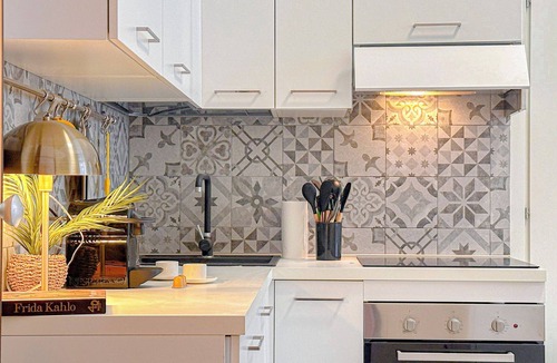 Centro Direzionale Apartment | Flatsharing - Campanini Ivory