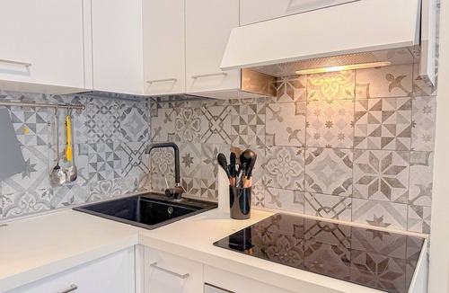 Centro Direzionale Apartment | Flatsharing - Campanini Ivory