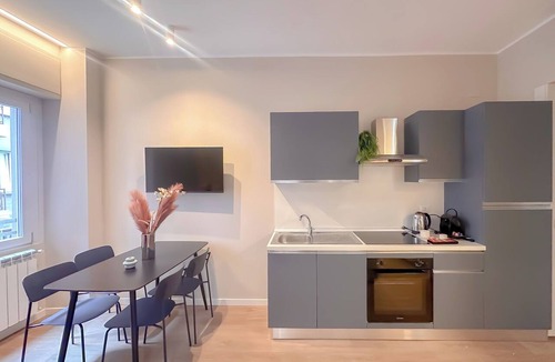Centro Direzionale Apartment | Flatsharing Design Suite - Indaco