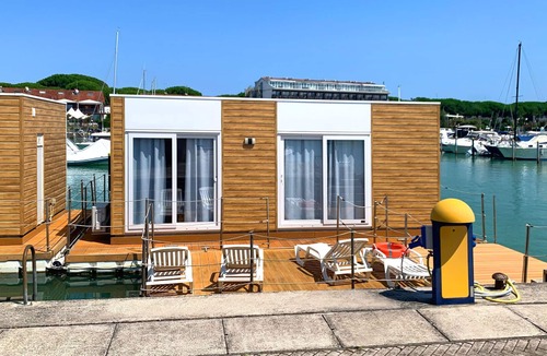 Lignano Riviera Boat Rental | Floating Resort