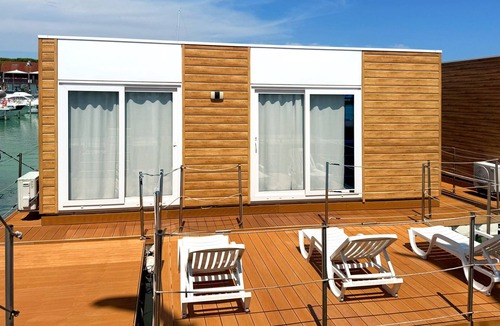Lignano Riviera Boat Rental | Floating Resort