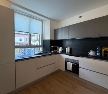 Tirano House | Foresteria Dambro rooms -2 Min walk to Bernina Express