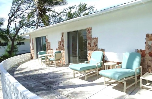 Stella Maris House | Fox 2 Home living by the Ocean