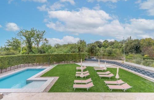 Castelnuovo del Garda Apartment | -Free Pool and Parking- Garda House Apartments