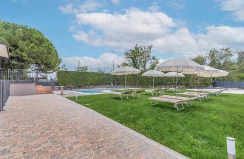 Castelnuovo del Garda Apartment | -Free Pool and Parking- Garda House Apartments