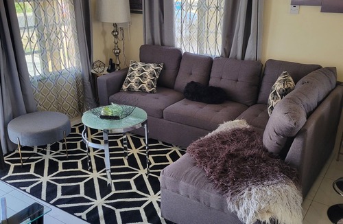 Portmore House | Friendly gated community comfort home