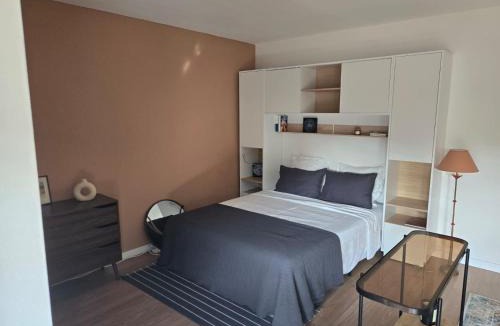 Rueil-Malmaison Apartment | Fully-equipped large studio with terrace
