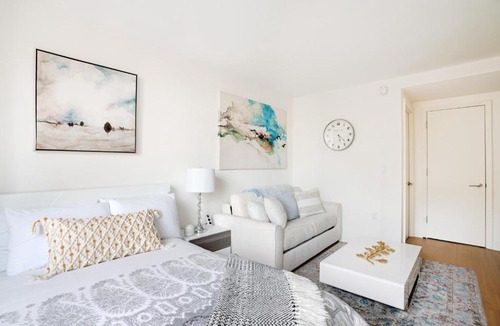 Sutton Place Apartment | Fully Furnished Studio Apartment