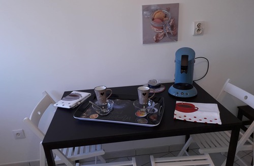 Saint-Germain-sur-Morin Apartment | Gîte du Lochy, 4km Disney, 5 people, 1 bedroom, quiet area, near bus.