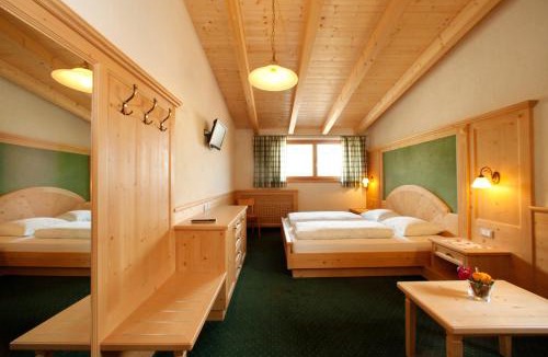 San Vigilio Hotel | Garnì Iosc