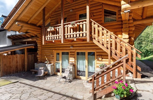 Cogolo Apartment | 'Genziana' Room with Mountain View, Private Terrace and Wi-Fi