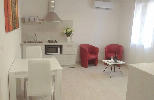 Miane Apartment | Ginetta 2 - Prosecco Hills: beautiful studio apartment for couples with exclusive patio