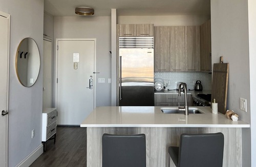 Sheepshead Bay Apartment | Glamorous & Contemporary Oasis Apt in Brooklyn NY!