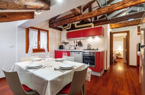 San Polo Apartment | Glass House - Loft 2 min. to Rialto Bridge & View