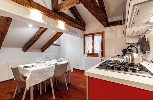 San Polo Apartment | Glass House - Loft 2 min. to Rialto Bridge & View