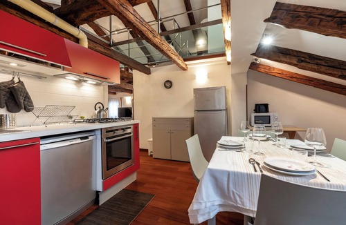 San Polo Apartment | Glass House - Loft 2 min. to Rialto Bridge & View