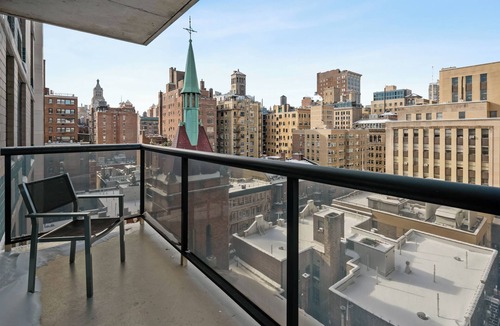 Peter Cooper Village Apartment | Gorgeous Gramercy 1 Bedroom with Private Balcony