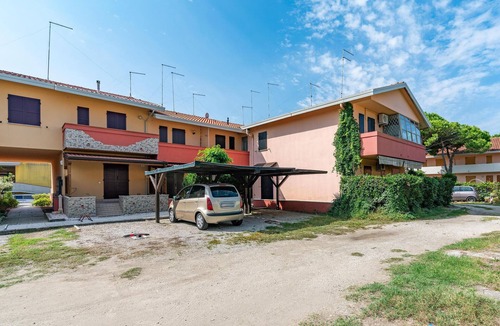 Rosolina Mare House | Gorgeous home in Rosolina Mare RO
