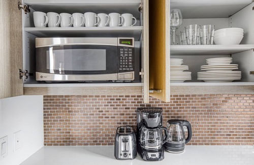 Tribeca Apartment | Gorgeous Tribeca 2BR w/Amazing city views + Gym by Blueground