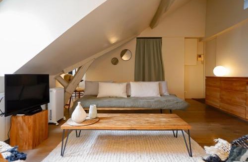 Saint-Merri Apartment | Grand appartement cœur du Marais - dernier étage
