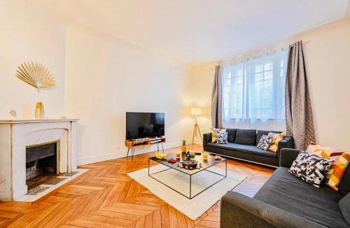 Auteuil Apartment | Grand appartement Parc des princes Paris 16