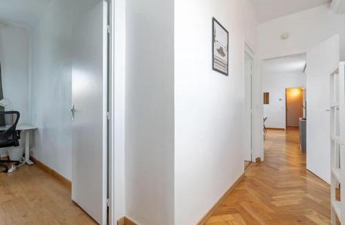 Pierrefitte-sur-Seine Apartment | Grand penthouse Parisien pour 10 personnes