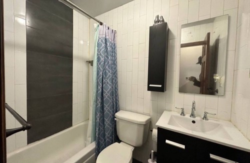 East New York Apartment | Great Place in the Heart of New York. Walking distance to A & C Subway Stations
