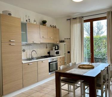 Castelnuovo del Garda Apartment | Green Room Del Garda