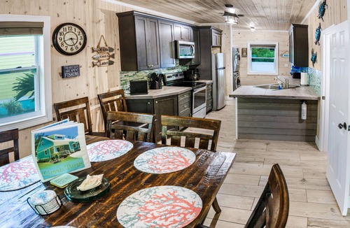 Spanish Wells House | Green Turtle/Beach/Free GolfCart/Kayak/Umbrella/Chairs/Quiet Dead End