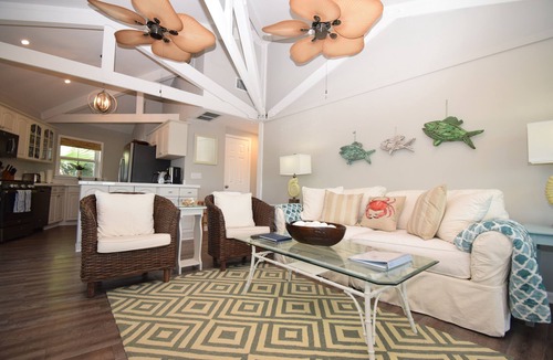 Green Turtle Cay House | Green Turtle Cay Home, Sleeps 7, With Dock Slip And Amazing Sunset Views