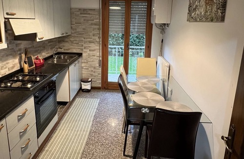 Quinto di Treviso Apartment | Ground floor apartment near the airport.