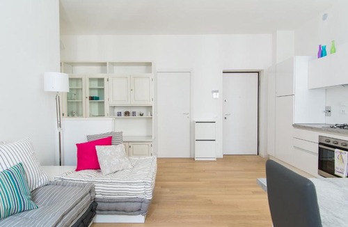 Citta Nuova-Barriera Nuova-San Vito-Citta Vecchia Apartment | GuestHost - Belvedere White Flat