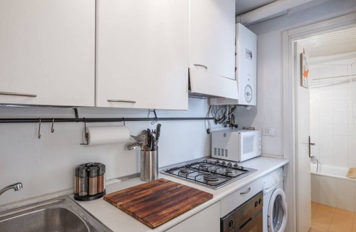 City Center Padova Apartment | GuestHost - Exclusive apartment of 85 square meters for 4 people, located on the first floor of a building WITHOUT elevator (you have to make the stairs to access). Located in the heart of Padua, a short walk from Piazza delle Erbe, less than 5 min walk