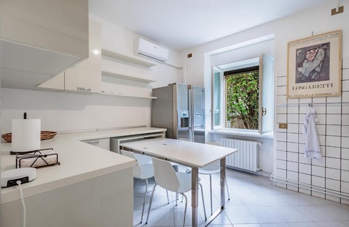 Bergamo Apartment | GuestHost - Liberty Villa & Winter Garden