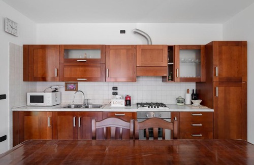 Abano Terme Apartment | GuestHost - Sweety Kalimera House with Private Parking&Garden!