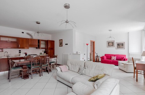 Abano Terme Apartment | GuestHost - Sweety Kalimera House with Private Parking&Garden!