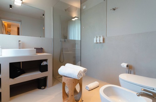 Cremolino Bed & Breakfast | HEMANAIRE