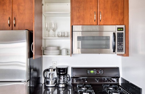 Kips Bay Apartment | Hip Kips Bay 1BR w/Gym & Doorman nr Empire State Building, by Blueground