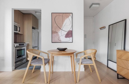 Tribeca Apartment | Hip Tribeca Studio w/Gym & Doorman, nr Freedom Tower, by Blueground