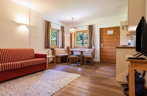 Compaccio Apartment | Holiday Apartment "Ferienparadies Sabina Piz" in the Nature Park Next to Seiser Alm