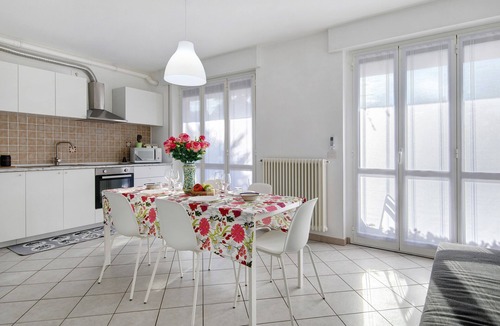 San Fermo della Battaglia House | Holiday Home “Martina” with Private Terrace near Lake Como