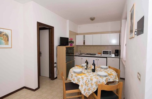 Frader Apartment | Holiday apartment with terrace and beautiful lake view